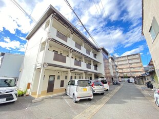 マンション山科Ａ棟の物件外観写真